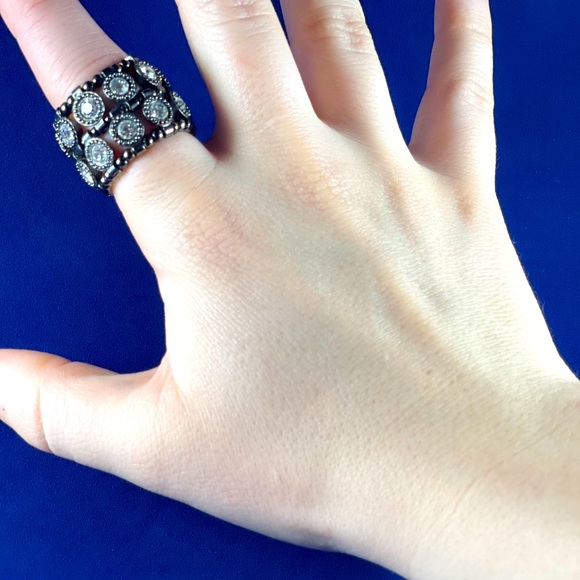 White House Black Market Diamond Beaded Ring - Picture 2 of 5